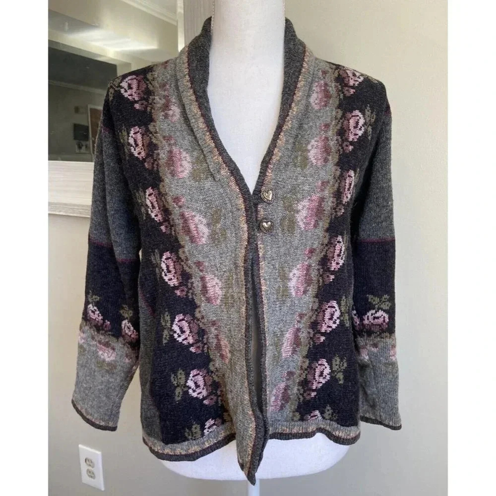 VINTAGE 100% WOOL GRAY, BLACK & ROSE PINK BUTTERCUP KNITWARE SWEATER SZ SMALL